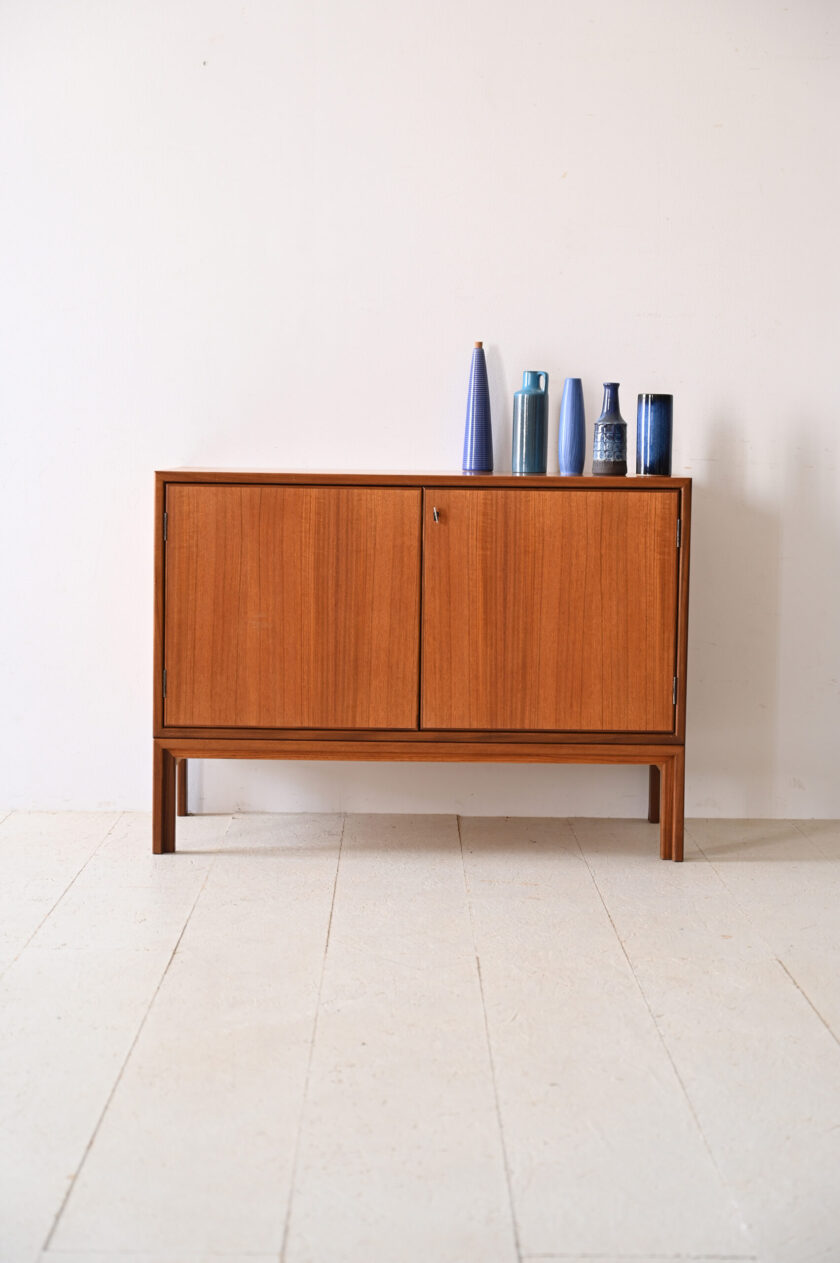 Sideboard-vintage-svedese-in-teak