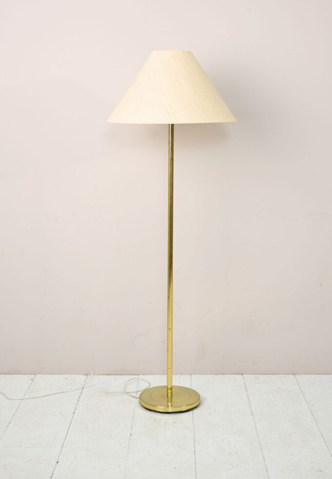 Lampada-da-terra-vintage-con-base-oro