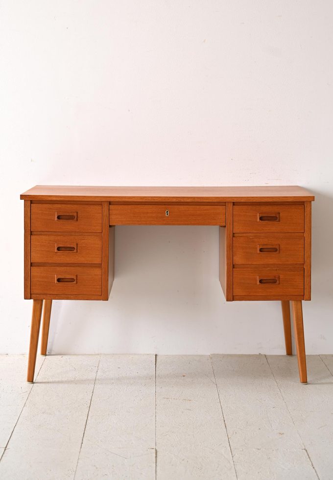 Scrivania vintage in teak-b