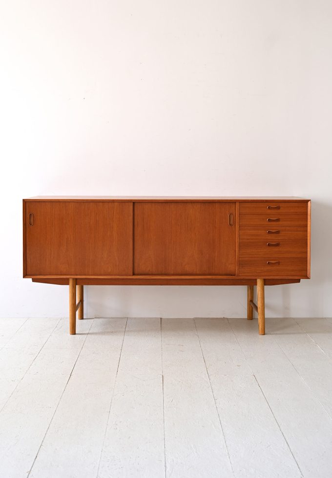 Sideboard scandinavo in teak-b