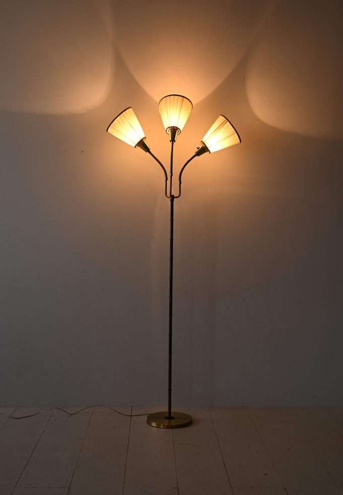 Lampada scandinava con tre punti luce-a