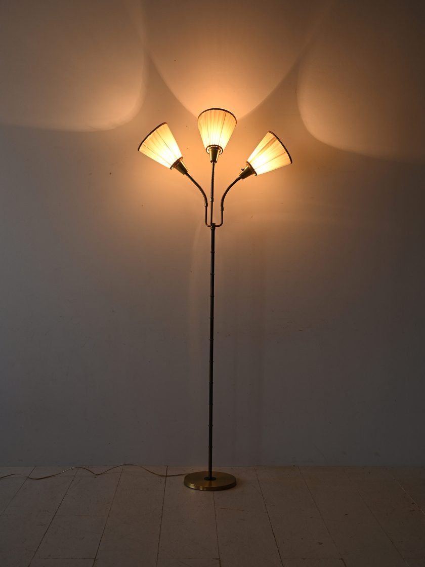 Lampada scandinava con tre punti luce-a