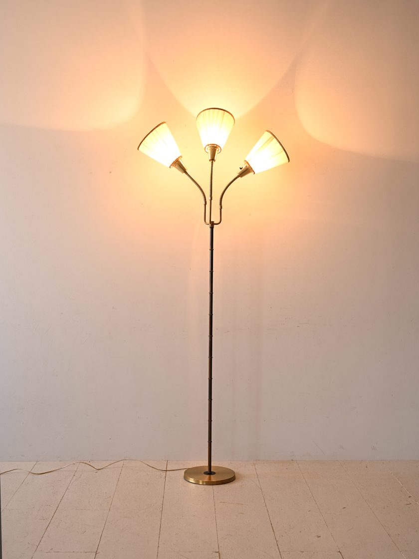 Lampada scandinava con tre punti luce-b