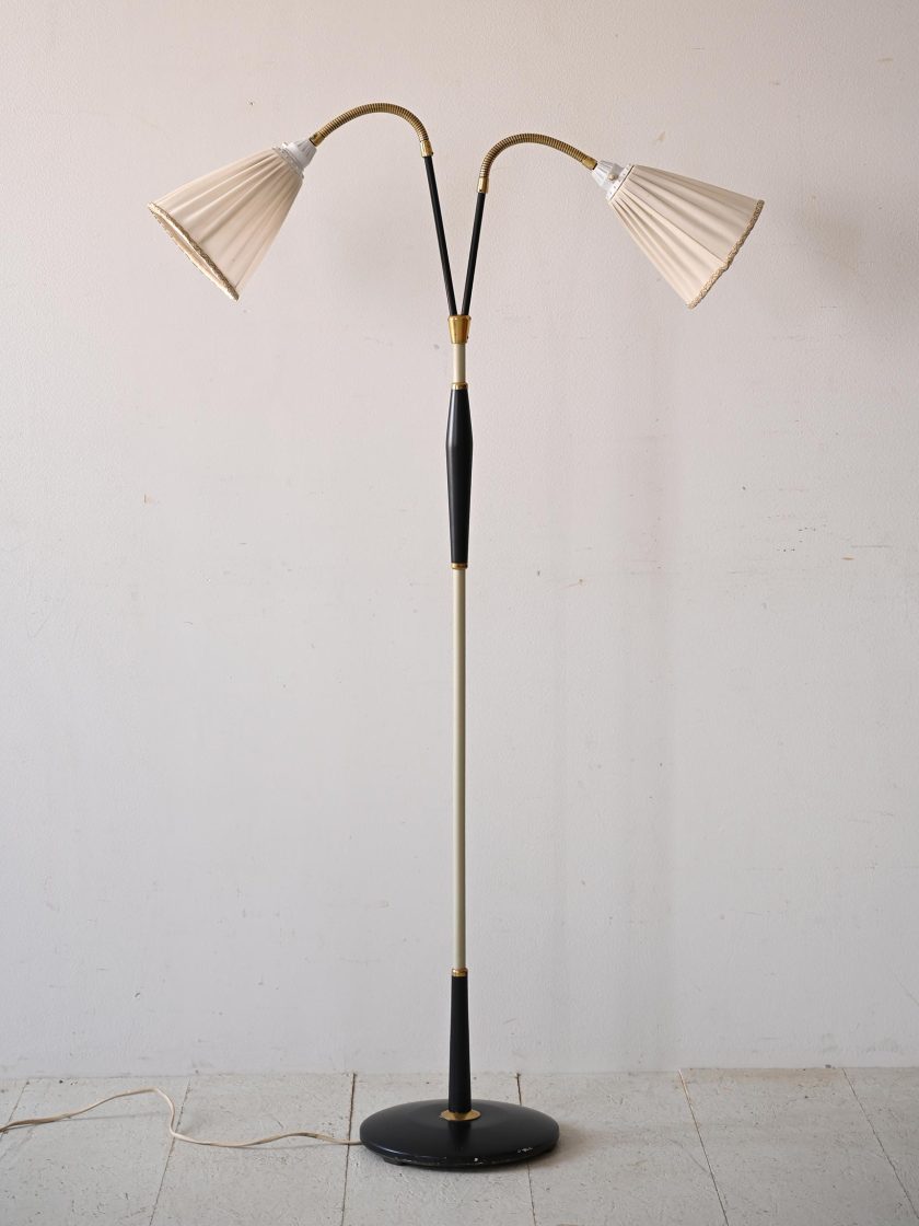 Lampada scandinava con due punti luce-n