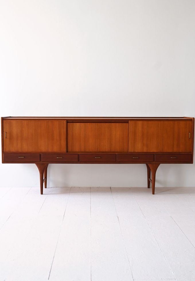 Sideboard anni '60 di Svante Skogh-a