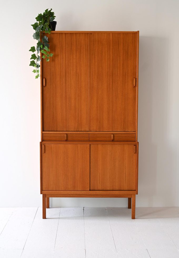 Credenza Bodafors in teak-a