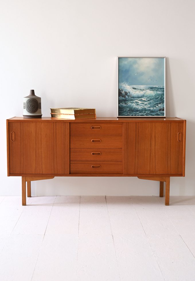 Sideboard svedese anni '70-a