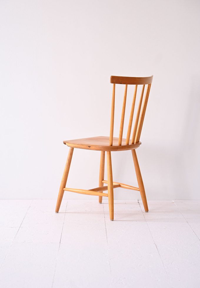 Sedia scandinava Pinnstolar-b