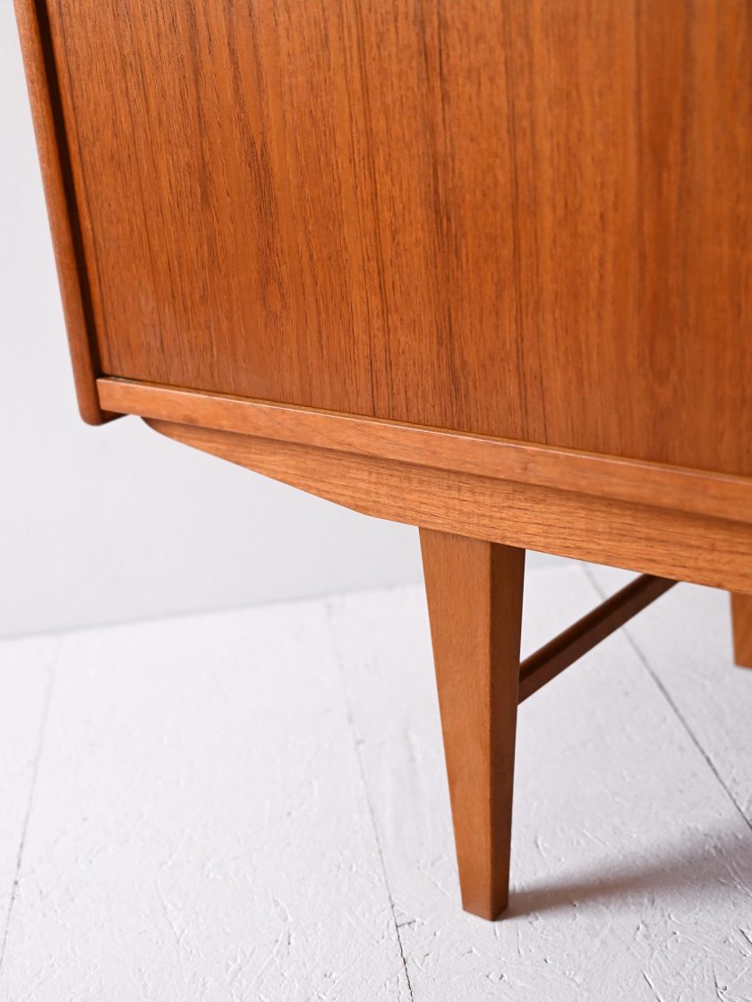 Sideboard scandinavo con cassetti-g