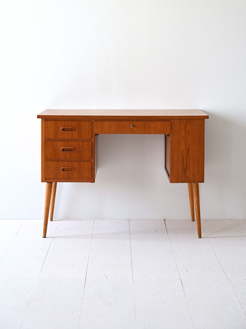 Scrivania vintage in teak-c