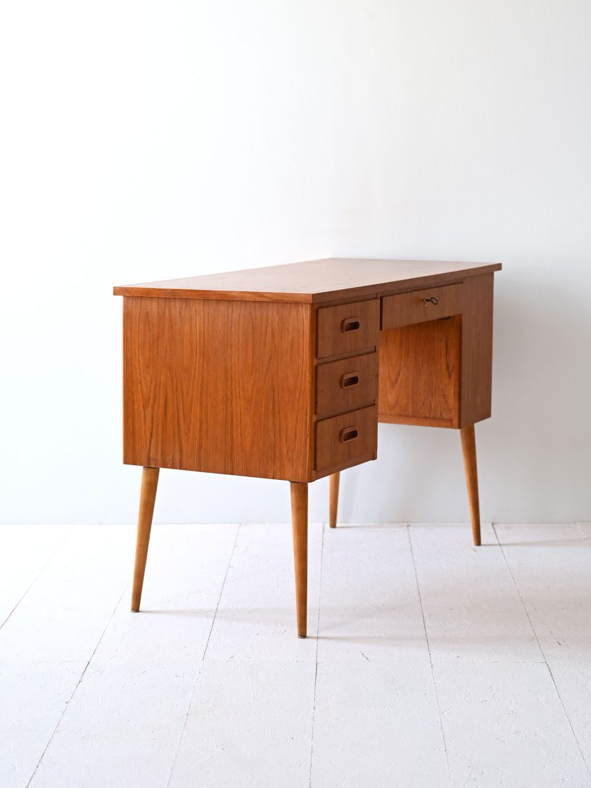 Scrivania vintage in teak-d