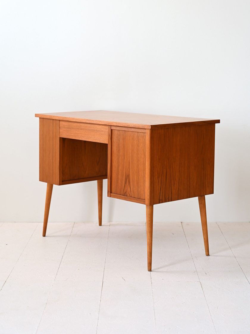 Scrivania vintage in teak-f