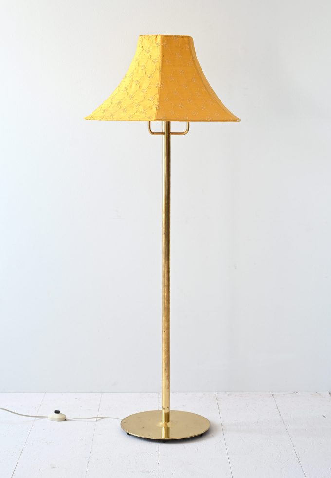 Lampada vintage con paralume giallo-b