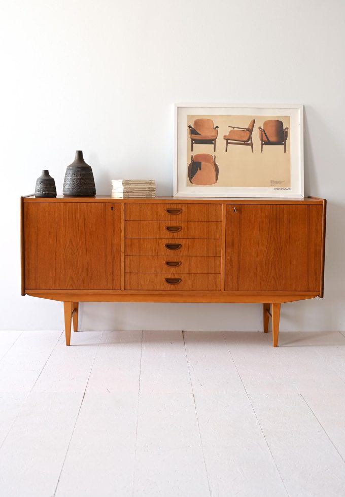 Sideboard anni '60 con cassetti centrali-b